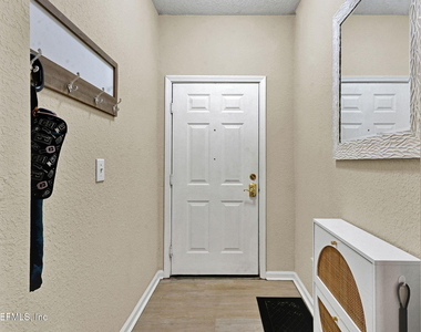 10075 Gate Parkway - Photo Thumbnail 1