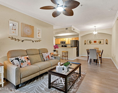 10075 Gate Parkway - Photo Thumbnail 4
