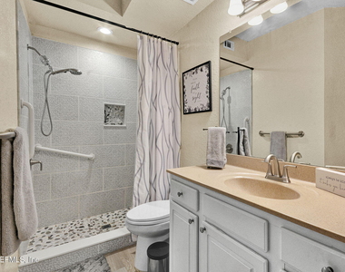 10075 Gate Parkway - Photo Thumbnail 17
