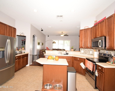 3055 Covenant Cove Drive - Photo Thumbnail 11