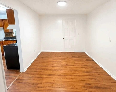 6432 Armco Street - Photo Thumbnail 2