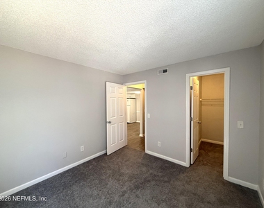 100 Fairway Park Boulevard - Photo Thumbnail 3