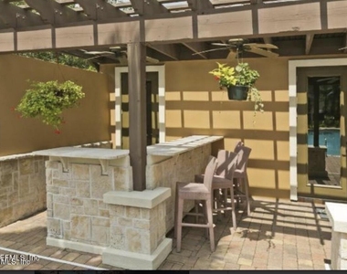 100 Fairway Park Boulevard - Photo Thumbnail 9