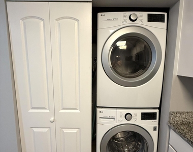 1033 Sea Hawk Drive - Photo Thumbnail 4