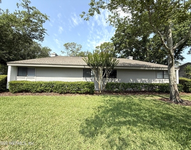 1033 Sea Hawk Drive - Photo Thumbnail 14