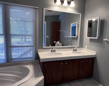 4002 Pinto Road - Photo Thumbnail 6
