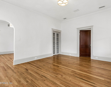 2747 Forbes Street - Photo Thumbnail 8