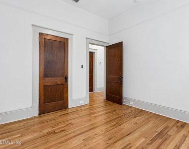 2747 Forbes Street - Photo Thumbnail 31