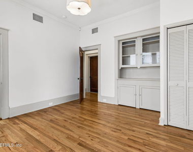 2747 Forbes Street - Photo Thumbnail 13