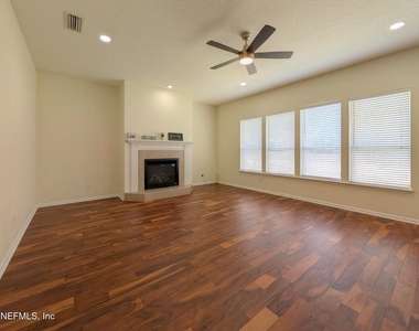 3120 Double Oaks Drive - Photo Thumbnail 9