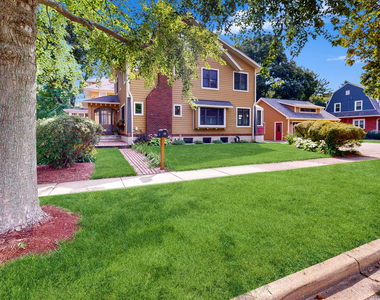 523 Prairie Street - Photo Thumbnail 2