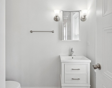 2347 W Altgeld Street - Photo Thumbnail 6