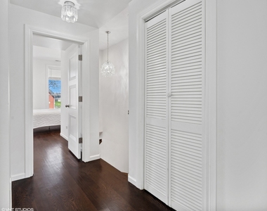 2347 W Altgeld Street - Photo Thumbnail 9