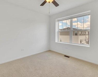 1078 Bogart Street - Photo Thumbnail 16
