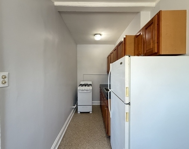 917 W Eastwood Avenue - Photo Thumbnail 1