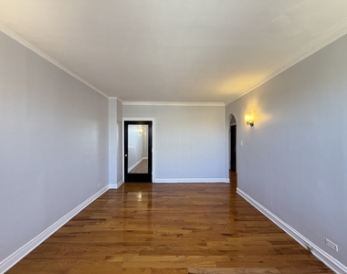 917 W Eastwood Avenue - Photo Thumbnail 11