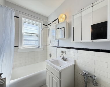 917 W Eastwood Avenue - Photo Thumbnail 17