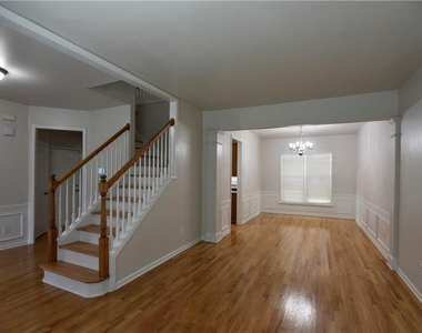 2115 Vistoria Drive - Photo Thumbnail 1
