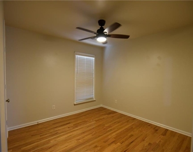 2115 Vistoria Drive - Photo Thumbnail 11