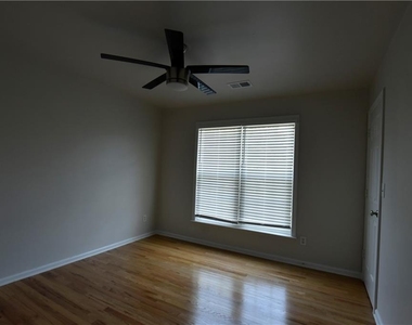 2115 Vistoria Drive - Photo Thumbnail 8