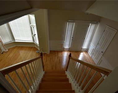 2115 Vistoria Drive - Photo Thumbnail 9