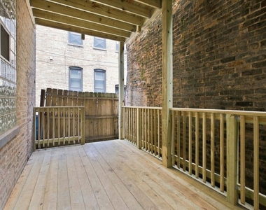 1611 N Wood Street - Photo Thumbnail 9
