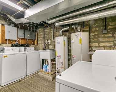 1611 N Wood Street - Photo Thumbnail 10