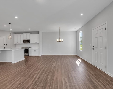 3025 Cambridge Mill Mill - Photo Thumbnail 5
