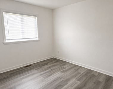 1180 Larkdale Row - Photo Thumbnail 3