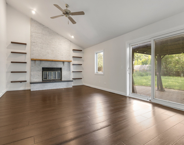 616 Blue Spruce Lane - Photo Thumbnail 11