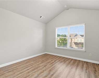 1336 Brookmere Way - Photo Thumbnail 14