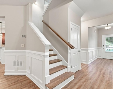 1336 Brookmere Way - Photo Thumbnail 8