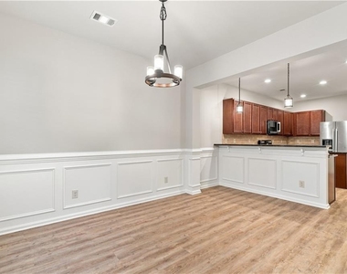 1336 Brookmere Way - Photo Thumbnail 4