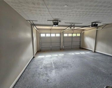 4493 Bridle Ridge Way - Photo Thumbnail 10