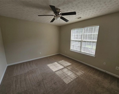 4493 Bridle Ridge Way - Photo Thumbnail 6