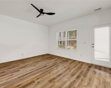 315 Alcovy Way - Photo Thumbnail 14