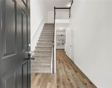 315 Alcovy Way - Photo Thumbnail 2