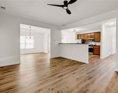 315 Alcovy Way - Photo Thumbnail 15