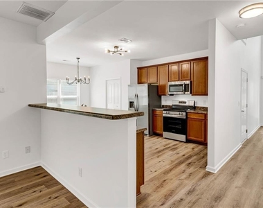 315 Alcovy Way - Photo Thumbnail 4