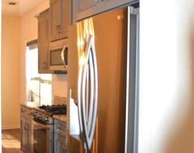 2021 Crestview Way - Photo Thumbnail 5