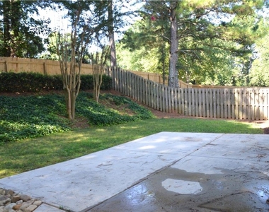 2021 Crestview Way - Photo Thumbnail 31