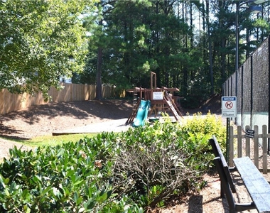 2021 Crestview Way - Photo Thumbnail 35