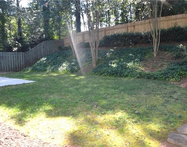 2021 Crestview Way - Photo Thumbnail 30