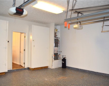 2021 Crestview Way - Photo Thumbnail 24