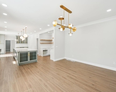 1600 Spring Arbor Court Sw - Photo Thumbnail 11