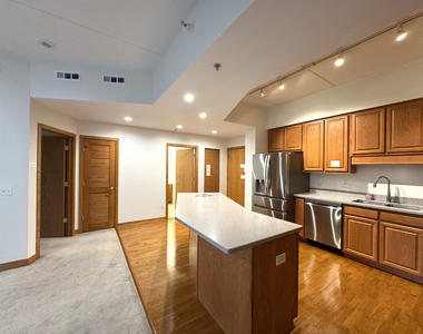 40 E Northwest Highway - Photo Thumbnail 13