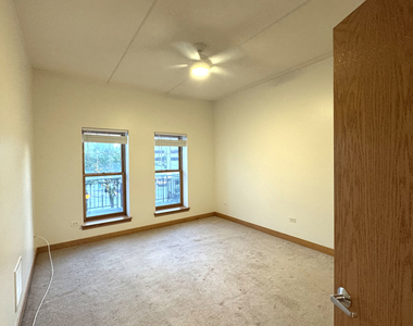 40 E Northwest Highway - Photo Thumbnail 18