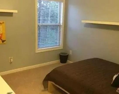 1575 Faircrest Lane - Photo Thumbnail 11