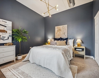3125 W Fullerton Avenue - Photo Thumbnail 19