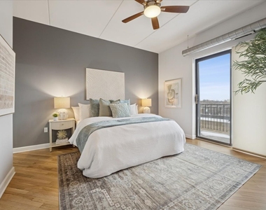 3125 W Fullerton Avenue - Photo Thumbnail 14